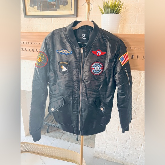 Cool Bomber Jacket With Patches - Picture 1 of 6